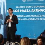 Paraná destaca crescimento e obras em encontro com empresários no Rio