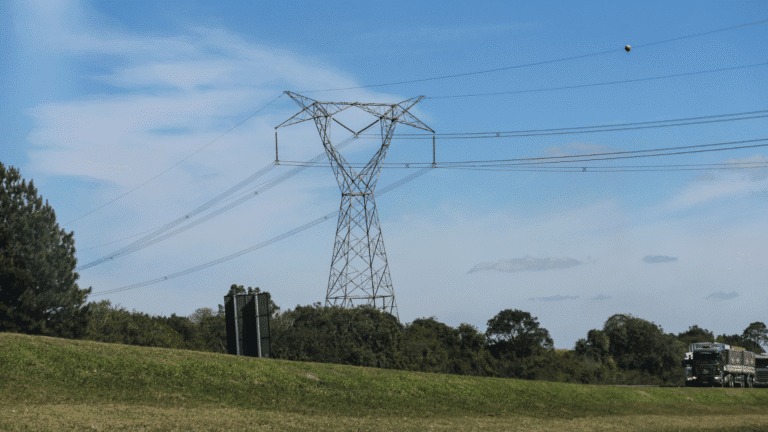 Copel investe R$ 12,5 milhões em IA para modernizar rede elétrica