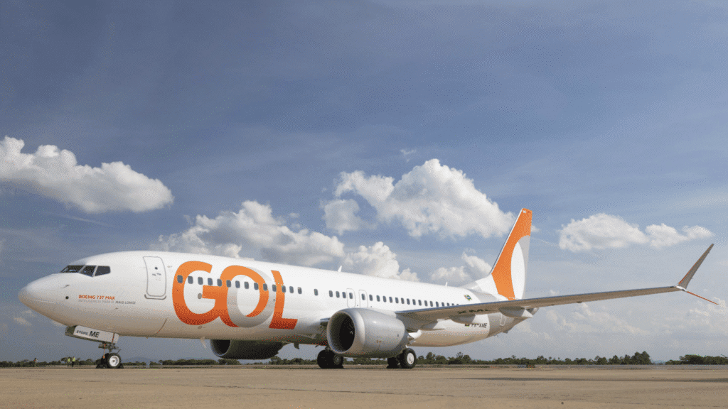 Paraná terá nova rota aérea direta para Fortaleza 4 A cidade de Foz do Iguaçu, no Paraná, passará a contar com uma nova ligação aérea direta com Fortaleza, no Ceará, a partir de novembro deste ano. O anúncio foi feito pela companhia Gol Linhas Aéreas, que operará o voo semanalmente. Informações sobre datas e valores das passagens serão divulgadas em breve pela empresa.