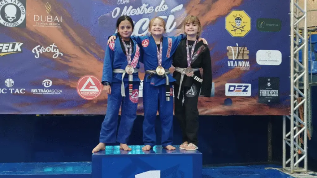 Flor da Serra do Sul é vice-campeã com a equipe Alfa Jiu Jitsu na Copa Mestre do Açaí 4 crys 39 4