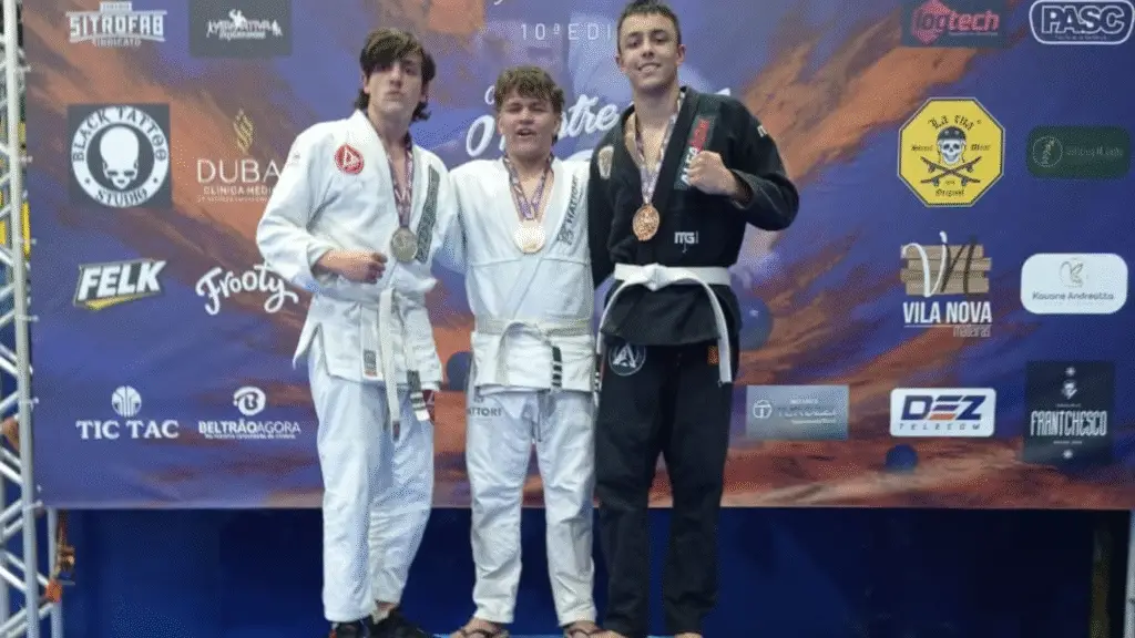 Flor da Serra do Sul é vice-campeã com a equipe Alfa Jiu Jitsu na Copa Mestre do Açaí 8 crys 46 5
