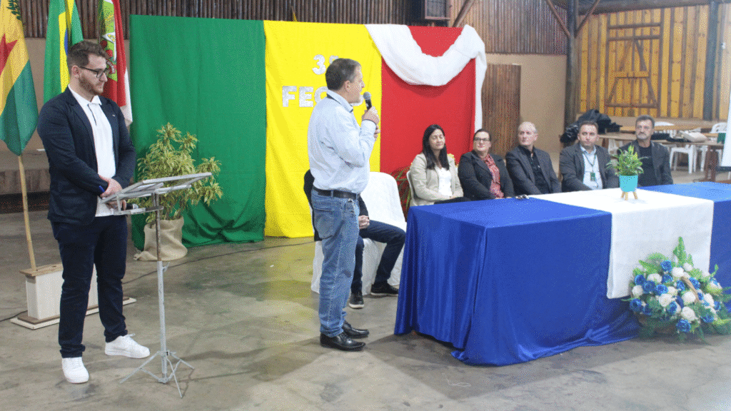 Guarujá do Sul lança 3ª edição da FECEG com recorde de expositores e shows 10 crys 49 4