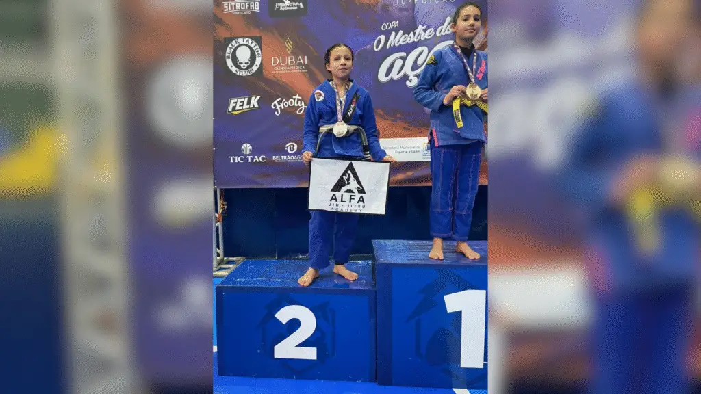 Flor da Serra do Sul é vice-campeã com a equipe Alfa Jiu Jitsu na Copa Mestre do Açaí 14 crys 51 5