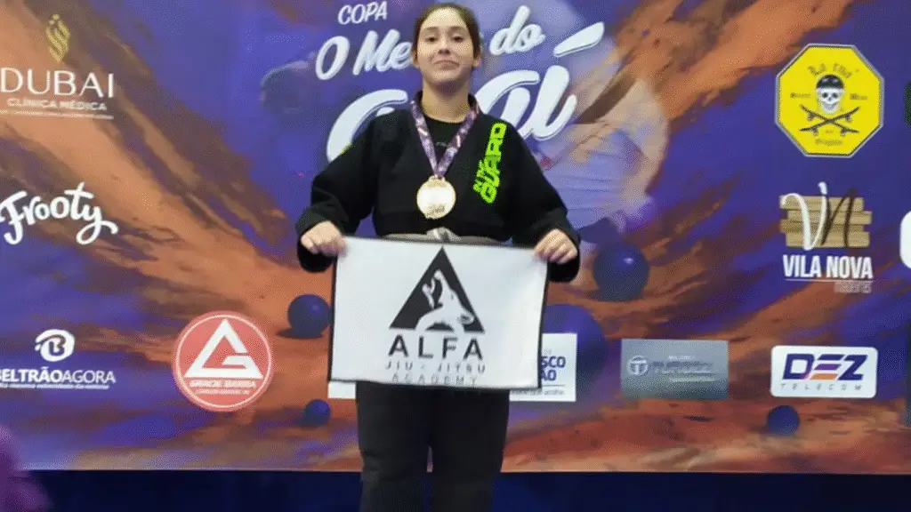 Flor da Serra do Sul é vice-campeã com a equipe Alfa Jiu Jitsu na Copa Mestre do Açaí 18 crys 55 3