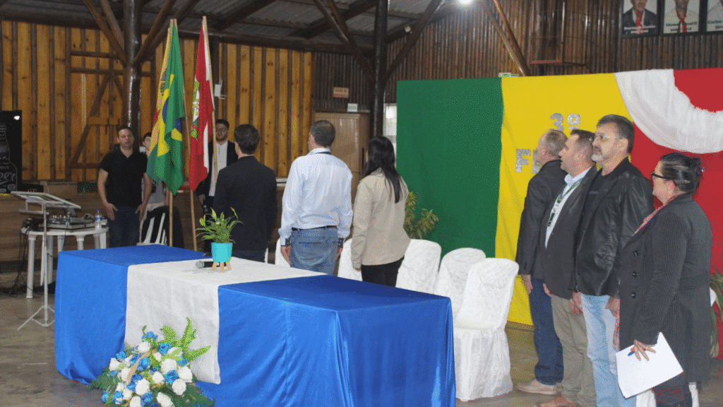 Guarujá do Sul lança 3ª edição da FECEG com recorde de expositores e shows 2 crys 57 2