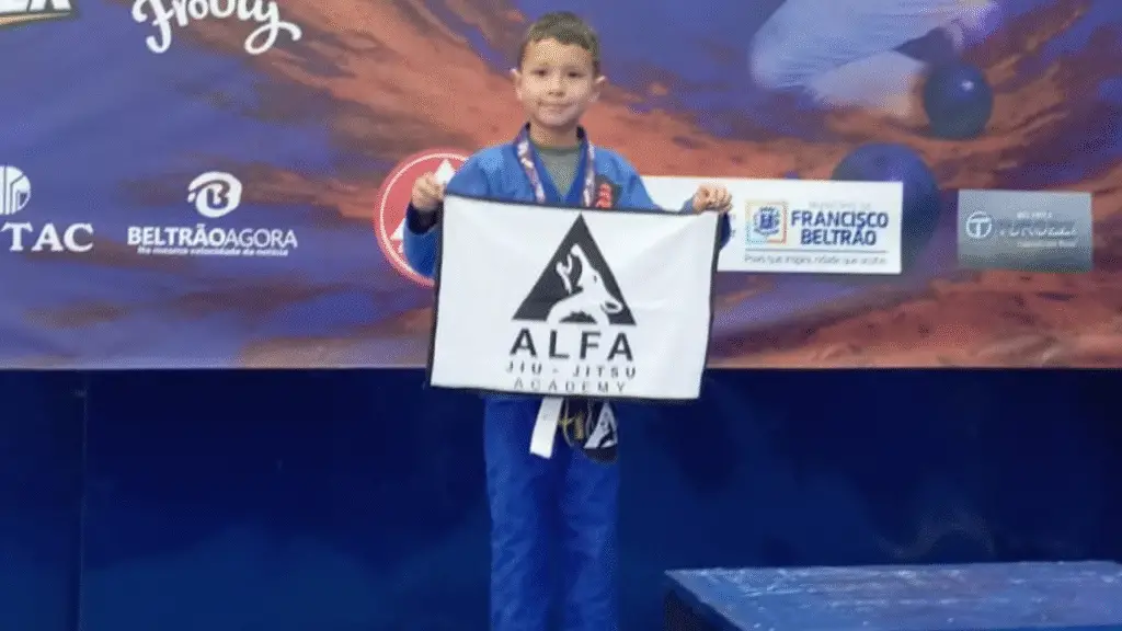 Flor da Serra do Sul é vice-campeã com a equipe Alfa Jiu Jitsu na Copa Mestre do Açaí 21 crys 60 3