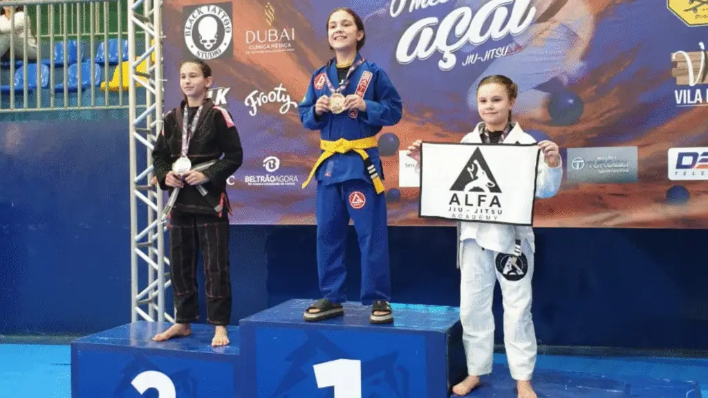 Flor da Serra do Sul é vice-campeã com a equipe Alfa Jiu Jitsu na Copa Mestre do Açaí 19 crys 62 3