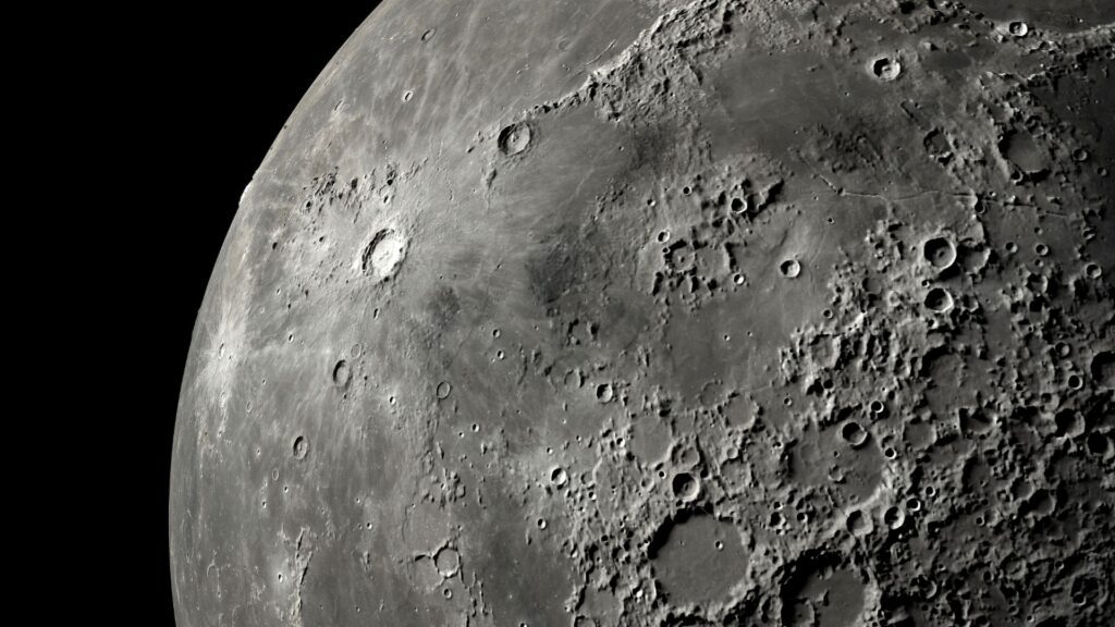 Meteorito lunar de 2,3 bilhões de anos revela período de atividade vulcânica na Lua