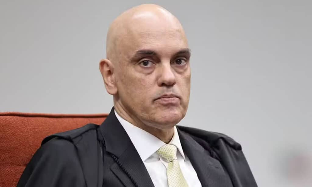 Senado tem 70 pedidos de impeachment contra ministros do STF; Moraes é o principal alvo 2 Dos 11 ministros que integram atualmente o STF, apenas três ainda não são alvos dos pedidos de destituição. Todos seguem sem análise, parados na mesa da presidência do Senado.