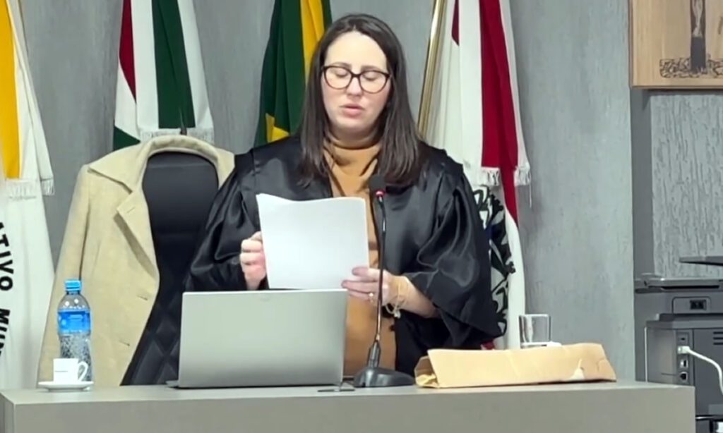 No primeiro julgamento, realizado em abril de 2024, o réu já havia sido absolvido, mas foi julgado novamente após recurso do Ministério Público