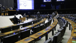Sete novos deputados assumem após decisão do STF sobre sobras eleitorais