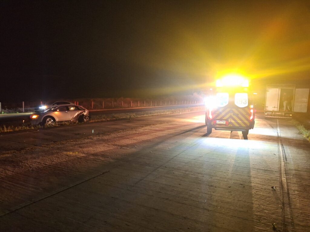 Veículos de Dionísio Cerqueira se envolvem em grave acidente na BR 163, em São José do Cedro 3 Acidente envolveu dois veículos de passeio e um caminhão. Três pessoas foram socorridas, entre elas uma criança de 4 anos