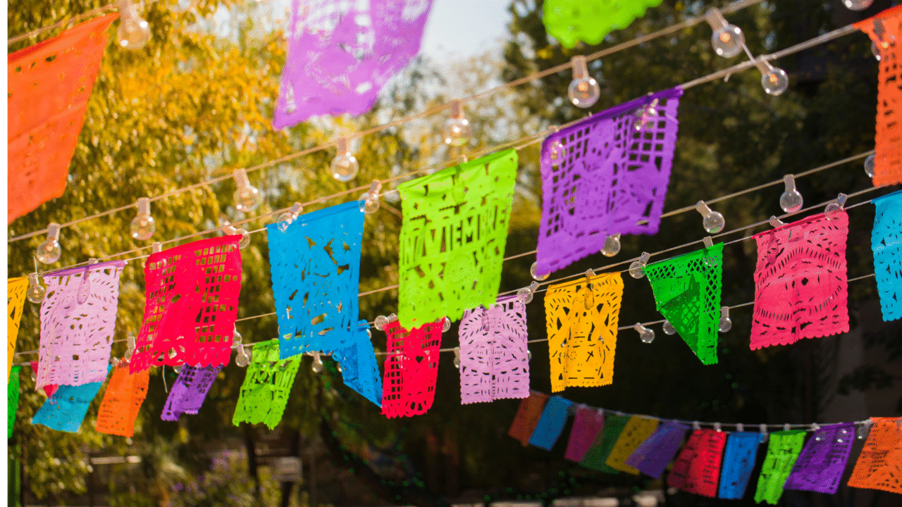 Entre caveiras e flores: Dia de los Muertos os segredos que encantam o mundo 5 As oferendas e seus significados