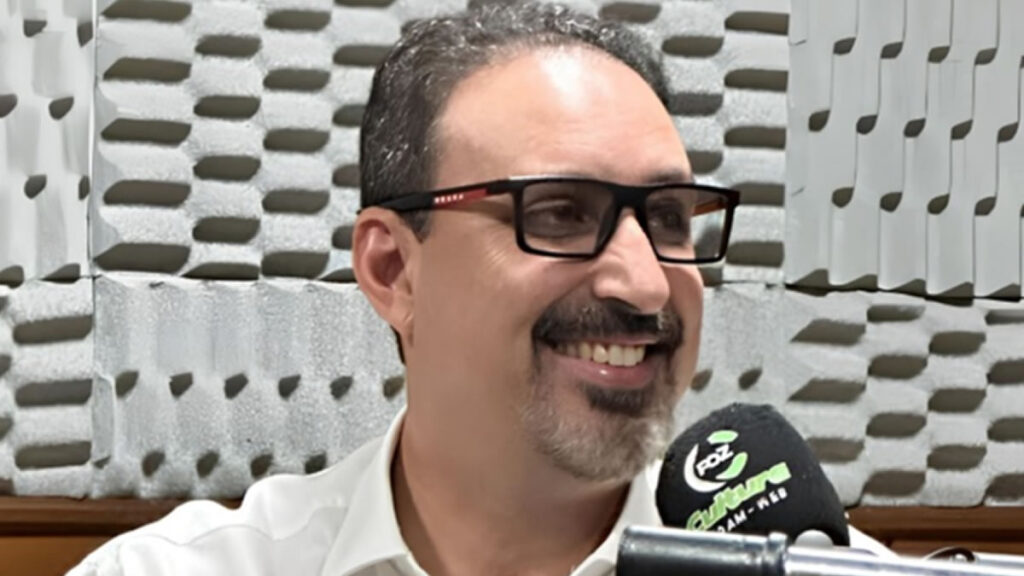 Barraconense que hoje mora em Foz do Iguaçu lança pré-candidatura a deputado 3 O barraconense Deoclecio Duarte lançou sua pré-candidatura a deputado estadual pelo PL, e pretende ampliar representatividade na Assembleia Legislativa