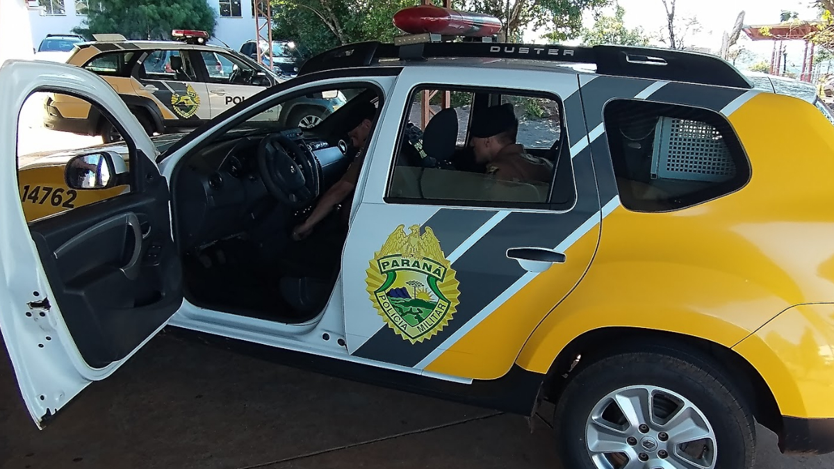 O homem foi socorrido pela equipe do Corpo de Bombeiros nas primeiras horas da manhã deste domingo