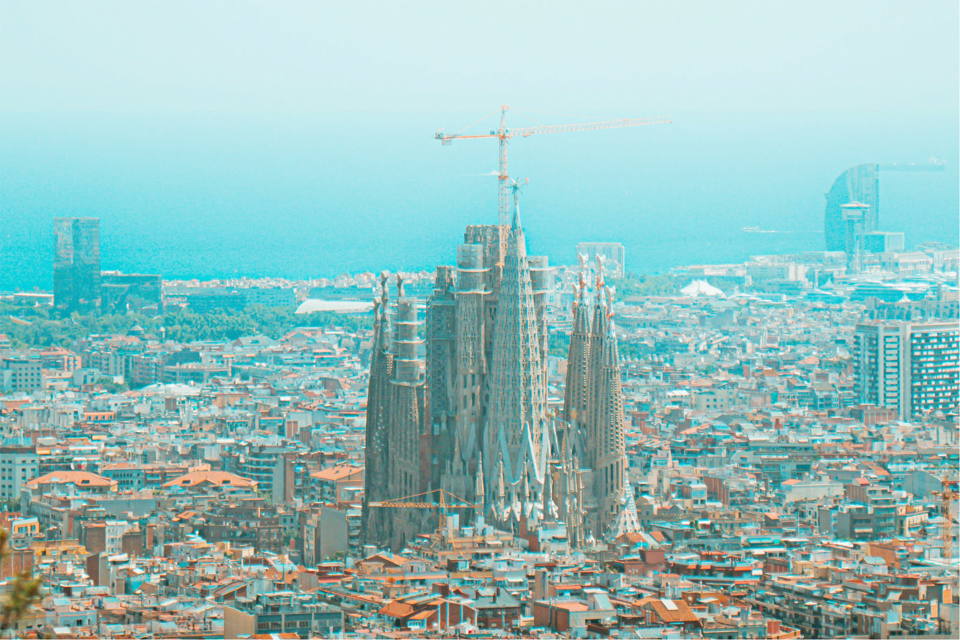 Basílica da Sagrada Família de Barcelona: A maior igreja do mundo que continua em construção há 140 anos