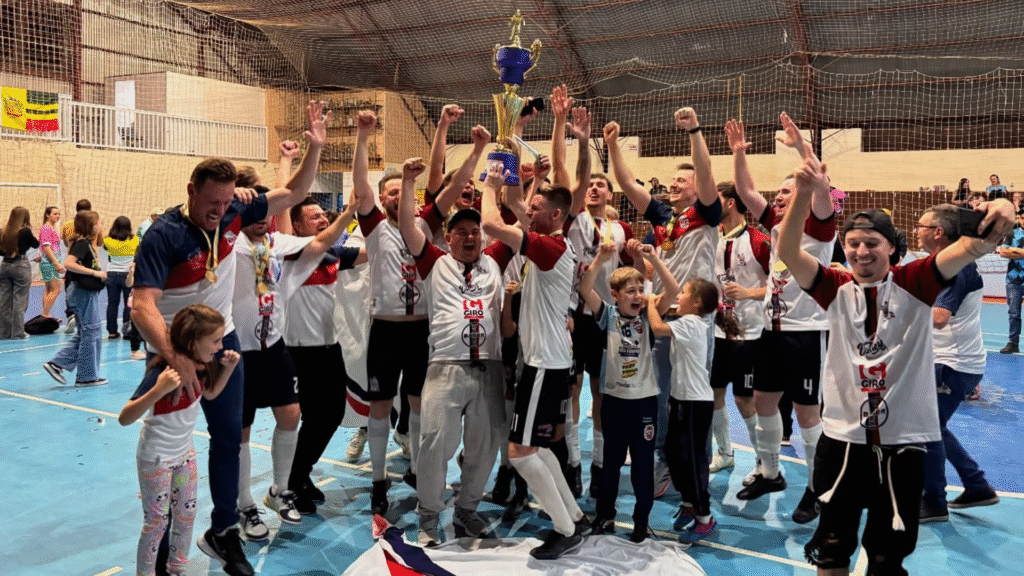 São José do Cedro celebra finais do Campeonato Municipal de Futsal 2025 3 São José do Cedro celebra finais do Campeonato Municipal de Futsal 2025