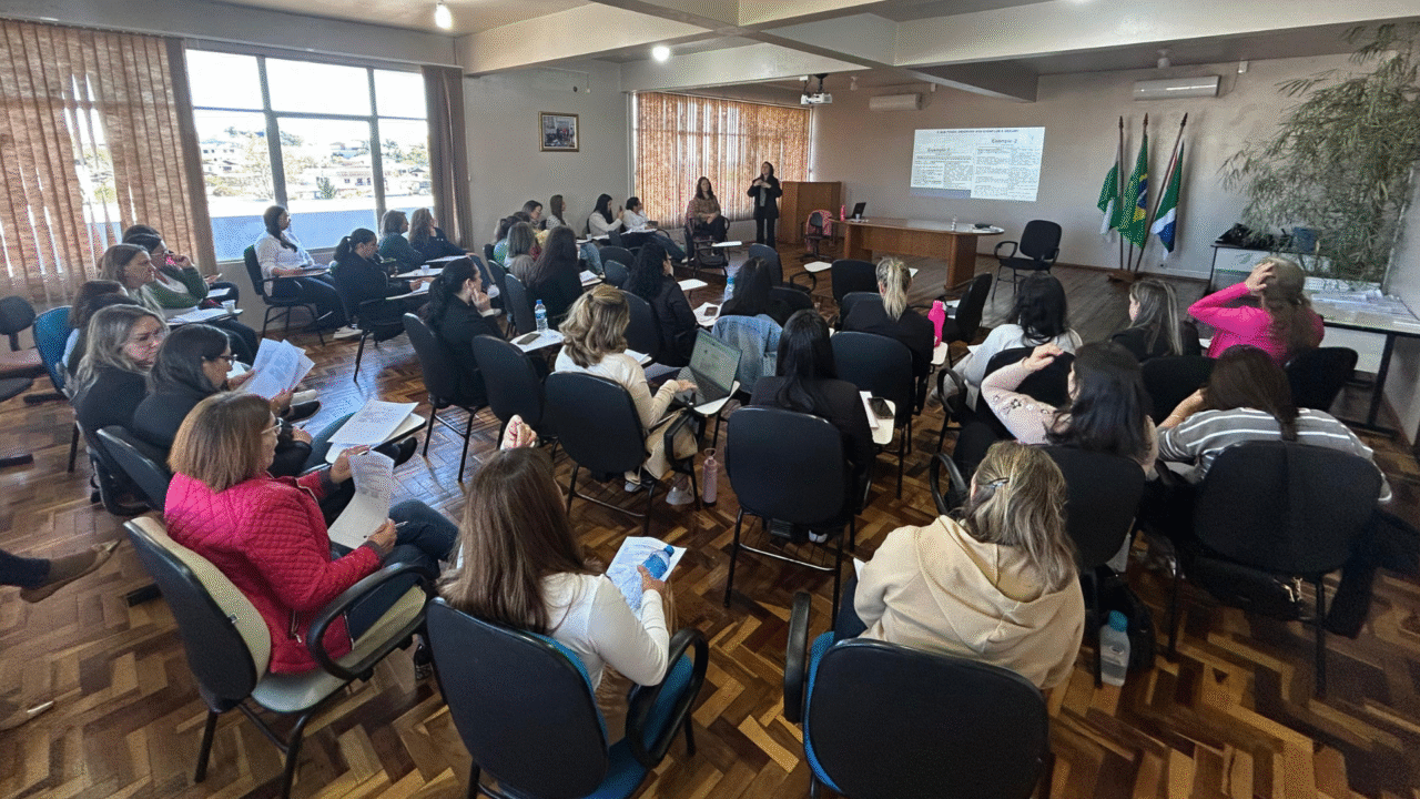 Barracão promove formação de professores da Educação Especial 3 Evento em Barracão reuniu profissionais da região para fortalecer atendimento individualizado aos alunos