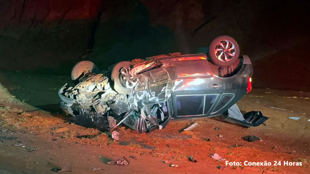O jovem Gabriel Pacheco, conduzia um VW Gol, que após uma colisão frontal acabou capotando