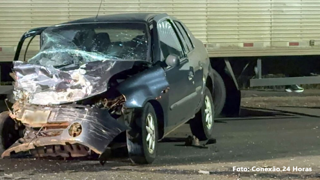 O jovem Gabriel Pacheco, conduzia um VW Gol, que após uma colisão frontal acabou capotando