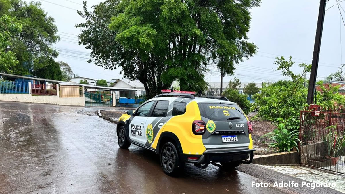 Segundo informações preliminares o homem teria sido morto possivelmente durante a madrugada