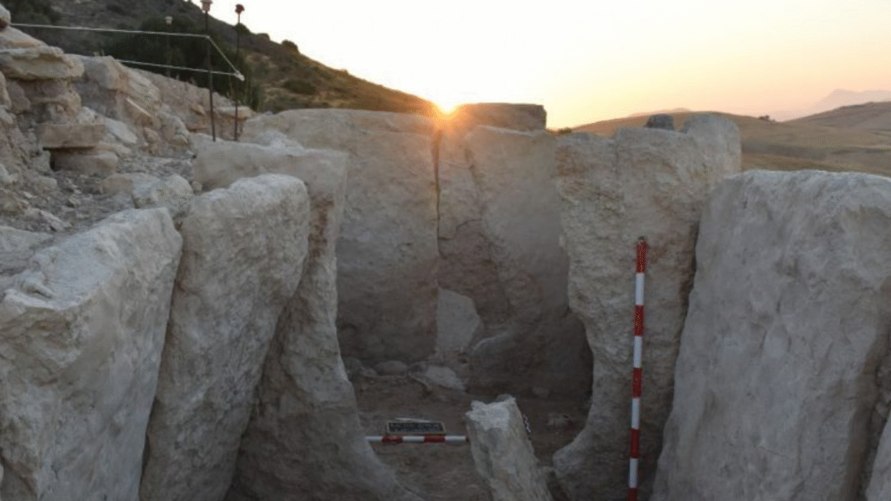 Túmulo megalítico de 5.000 anos revela segredos na Espanha