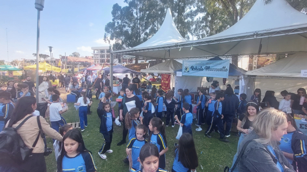 Bom Jesus do Sul participa da III Mostra Internacional de Educação Empreendedora 4 Bom Jesus do Sul participa da III Mostra Internacional de Educação Empreendedora