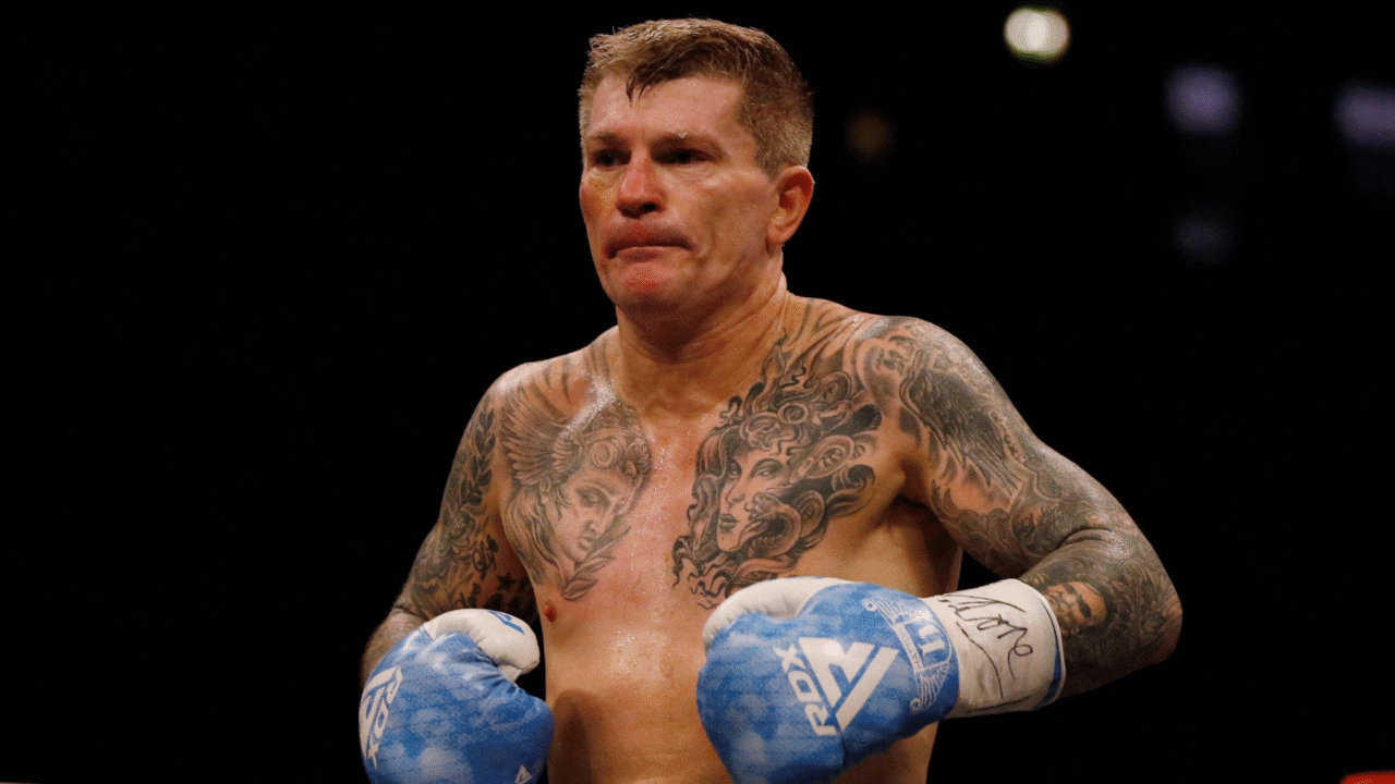 Ricky Hatton, lenda do boxe, é encontrado morto em casa aos 46 anos