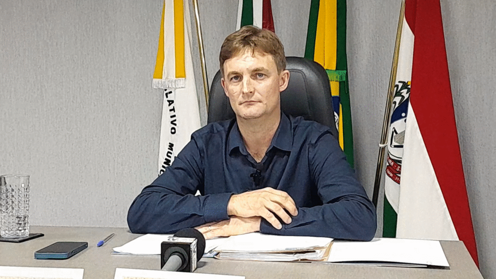 Vereadores aprovam projetos importantes e discutem investimento público