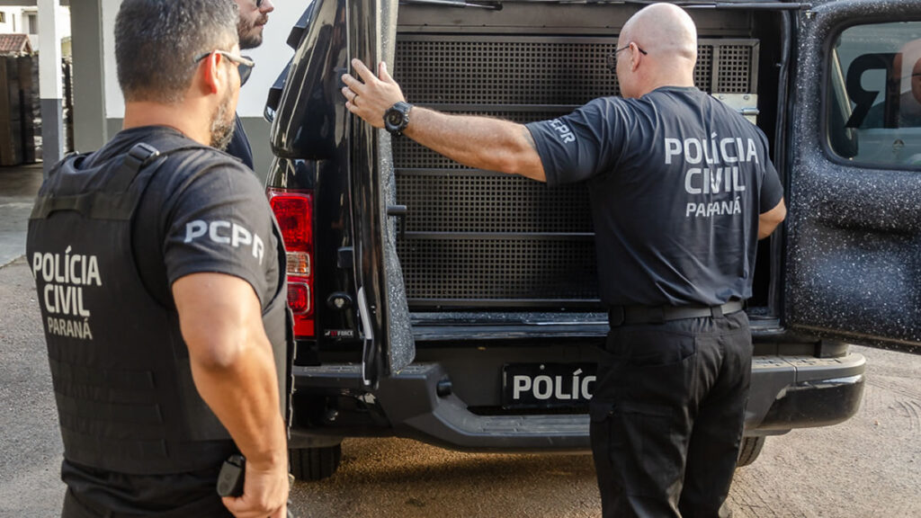 Homem é preso por dopar outros homens e estuprá-los 2 Segundo a polícia, além dos abusos sexuais, o homem filmou os atos cometidos contra as vítimas que estavam em estado de inconsciência