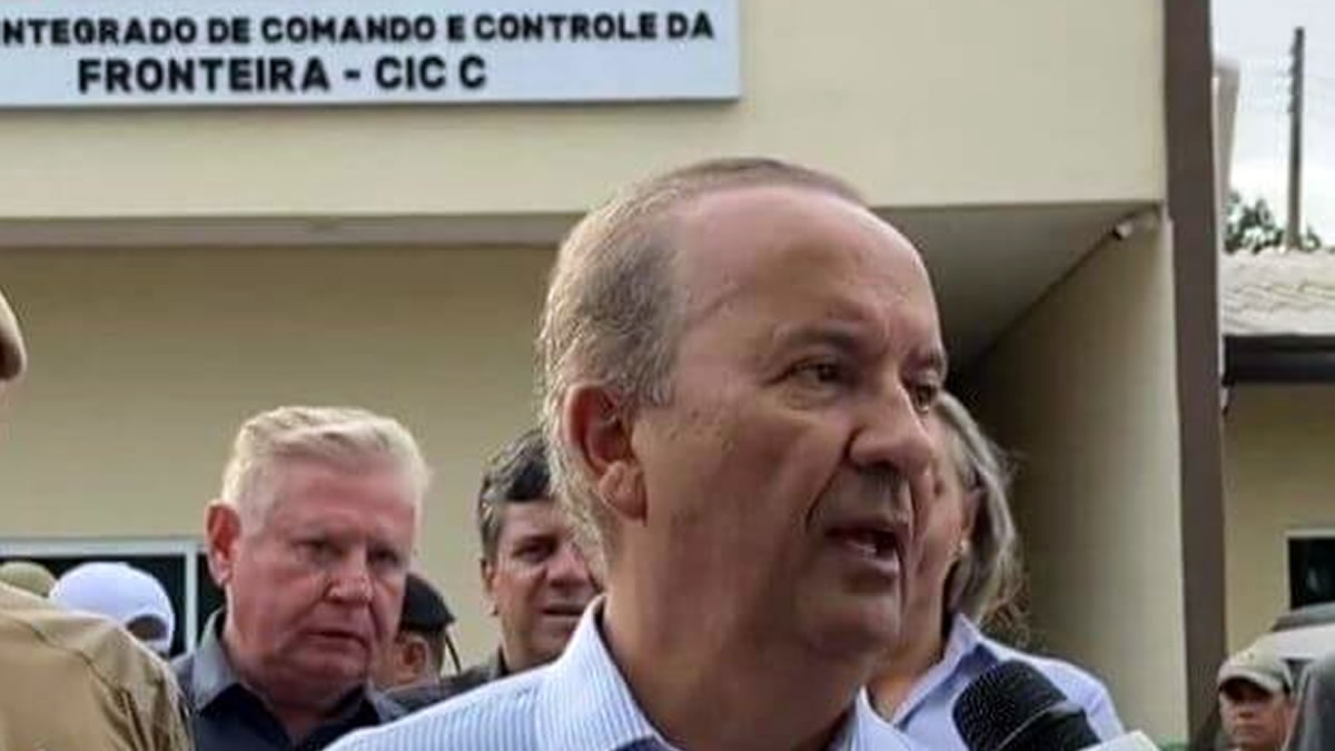 “Isso não me intimida. Vamos continuar trabalhando, defendendo as pautas em que acreditamos e servindo à população catarinense”, disse Jorginho Mello nas redes sociais