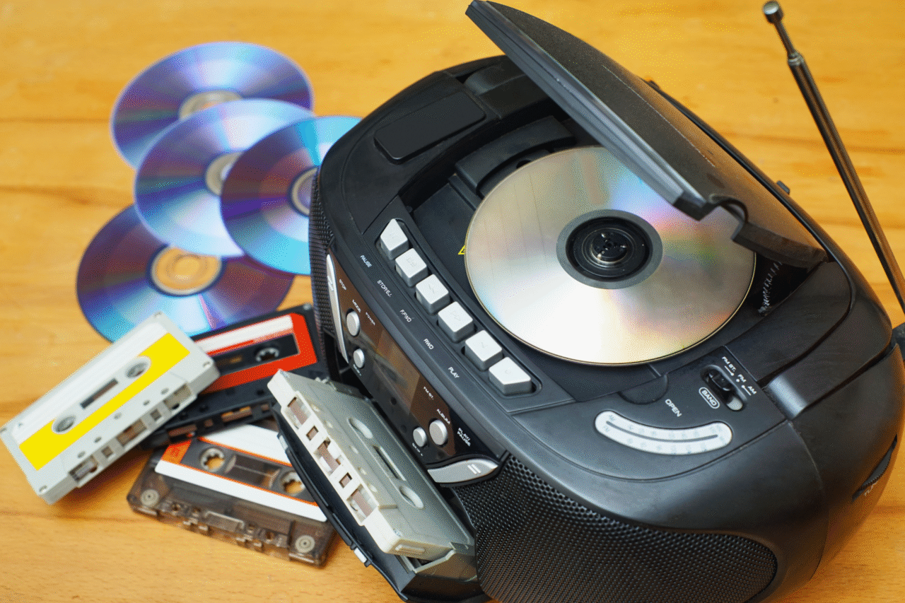 Por que os anos 2000 estão de volta: a nostalgia que virou tendência na moda e na música 4 Heloisa L 10 6