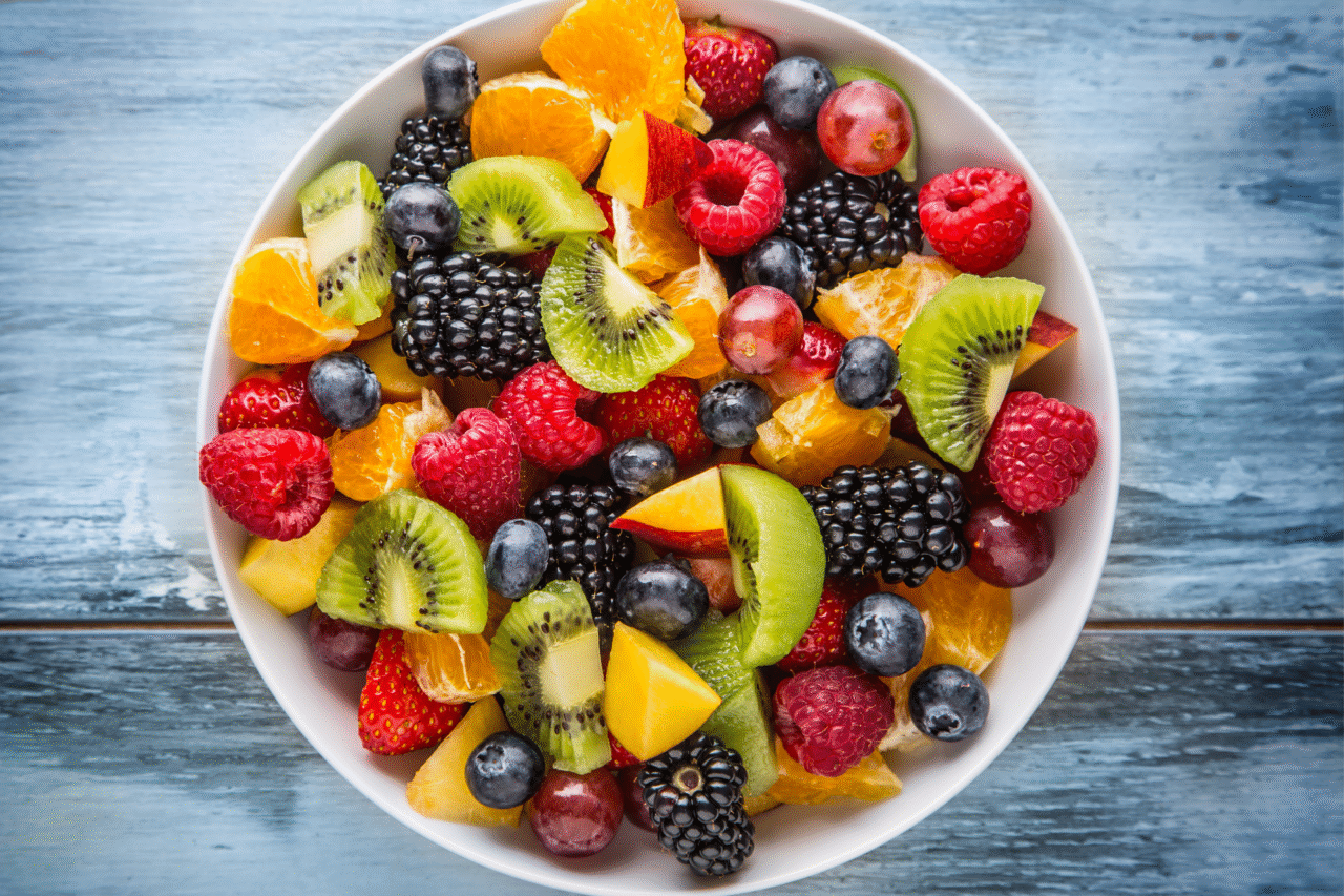 Salada de frutas refrescante: a combinação perfeita entre sabor, leveza e vitalidade 3 Salada de frutas refrescante: a combinação perfeita entre sabor, leveza e vitalidade