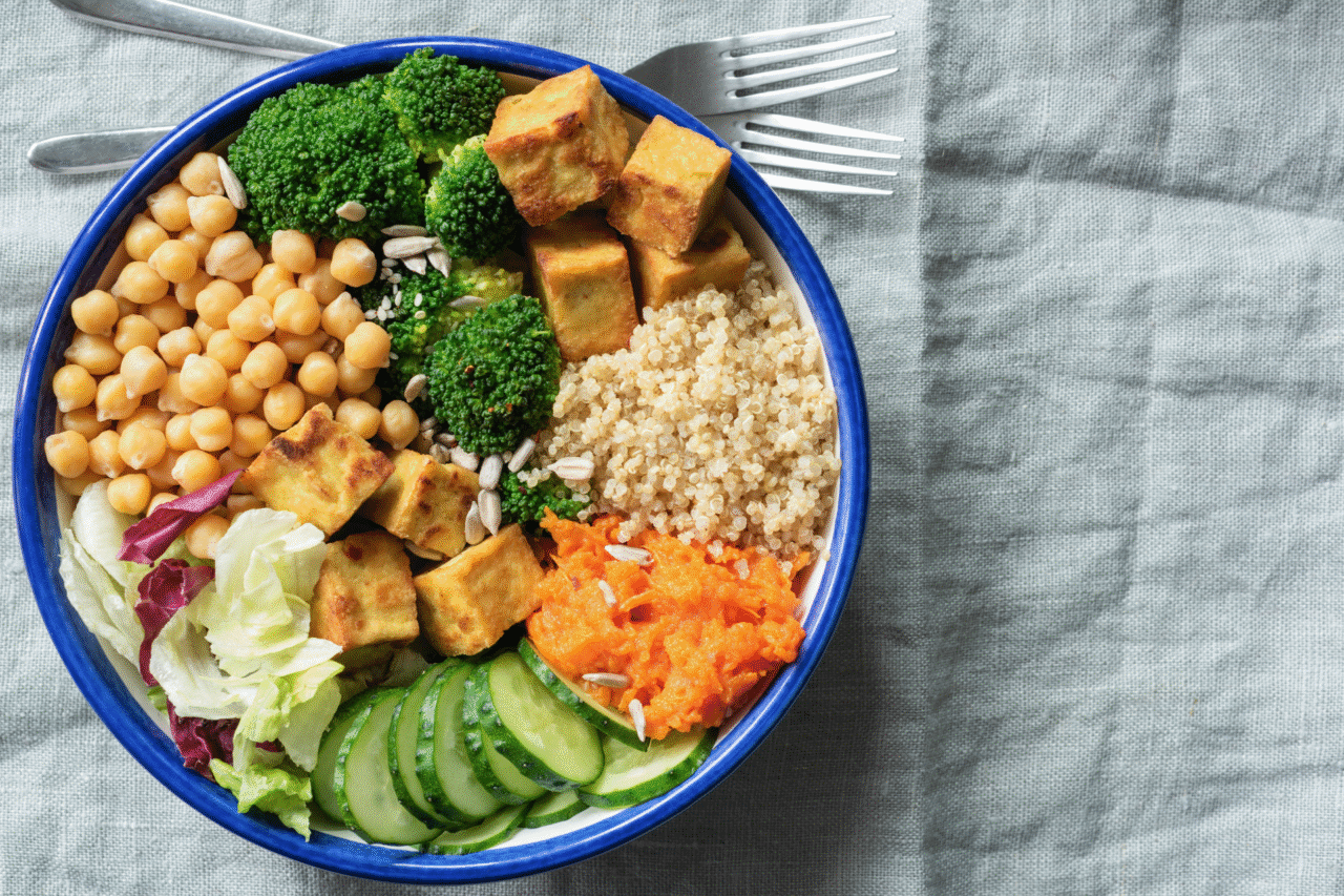 10 receitas baratas e deliciosas que ficam prontas em 15 minutos — e salvam qualquer refeição! 12 Heloisa L 60 2