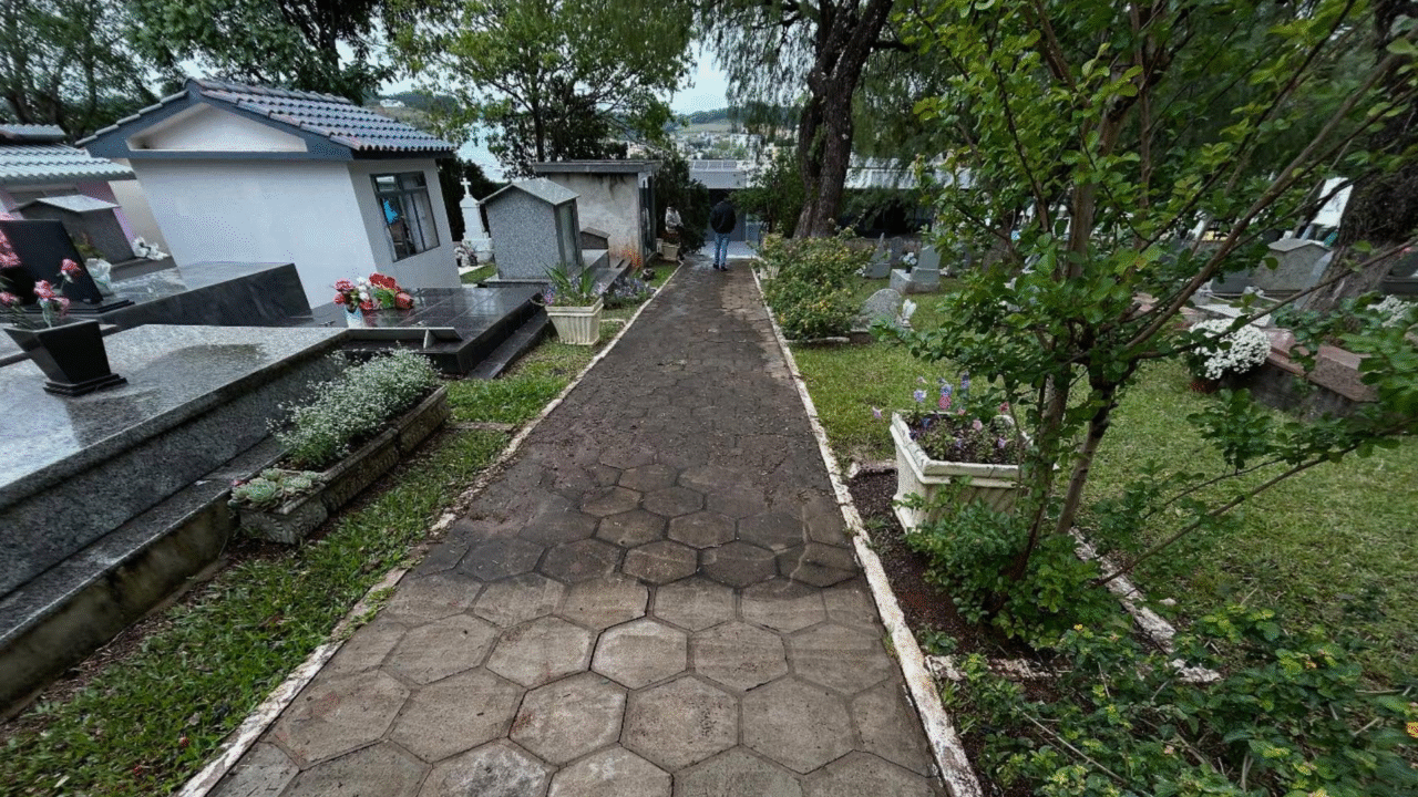 São José do Cedro realiza limpeza e manutenção no Cemitério para o Dia de Finados 6 São José do Cedro realiza limpeza e manutenção no Cemitério para o Dia de Finados