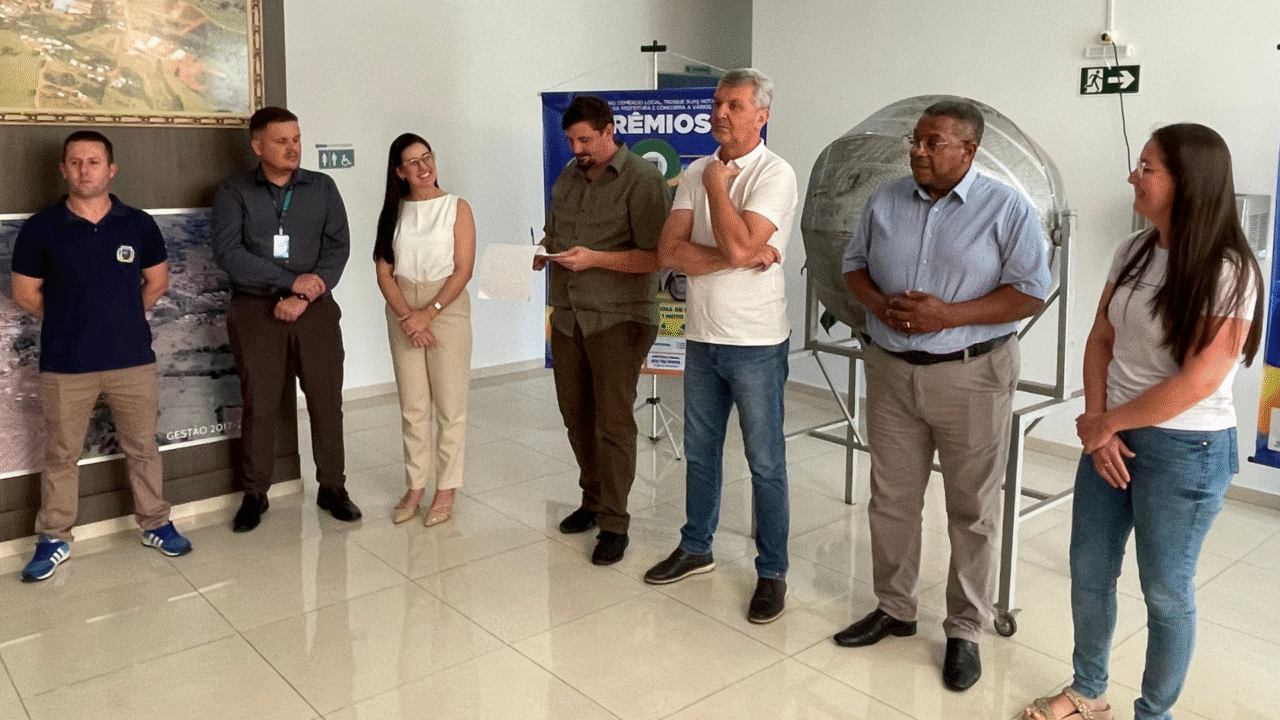 Realizado 3º sorteio da Campanha “Abrace essa Ideia – Compre no Comércio Local” 4 crys 10 4