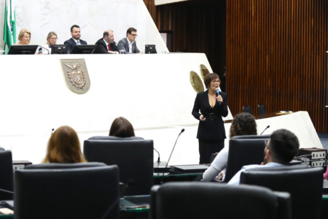 Paraná discute novas ações para combater o AVC e reduzir mortes no estado 13 crys 17 6