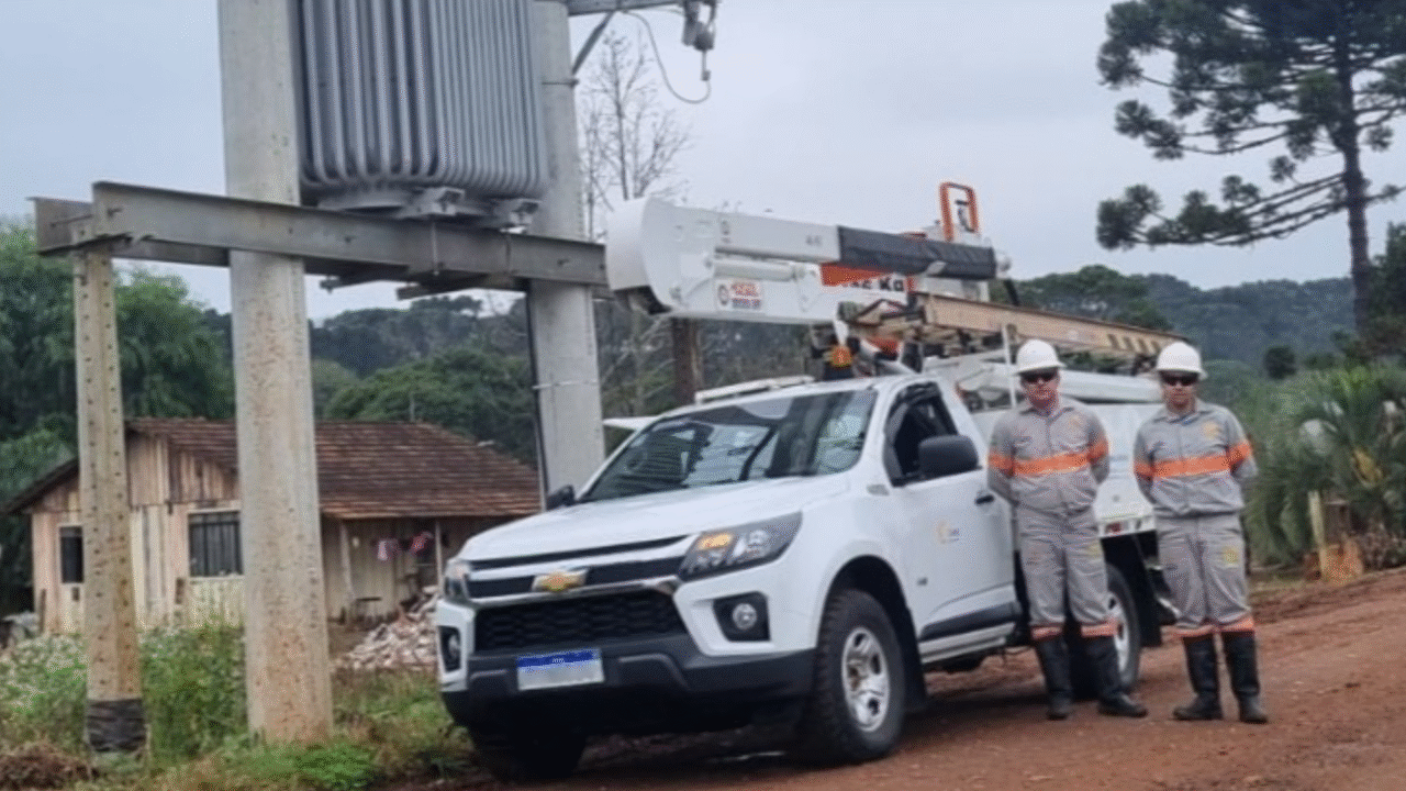 Celesc se torna pioneira no Brasil com frota 100% conectada à internet via Starlink 3 Com investimento de R$ 12,6 milhões, a Celesc será uma das primeiras distribuidoras do país a usar internet Starlink em toda a frota de campo.