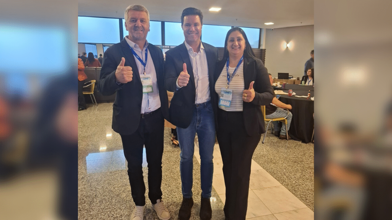 Prefeito Helio Surdi participou de agenda em Curitiba 3 crys 35 4