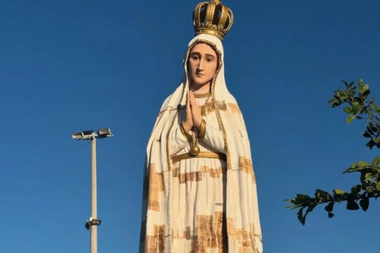Ceará terá a maior estátua de Nossa Senhora de Fátima do mundo 3 Monumento terá 54 metros de altura, sendo a maior estátua já inaugurada em homenagem à santa, com evento marcado para 13 de novembro em Crato.