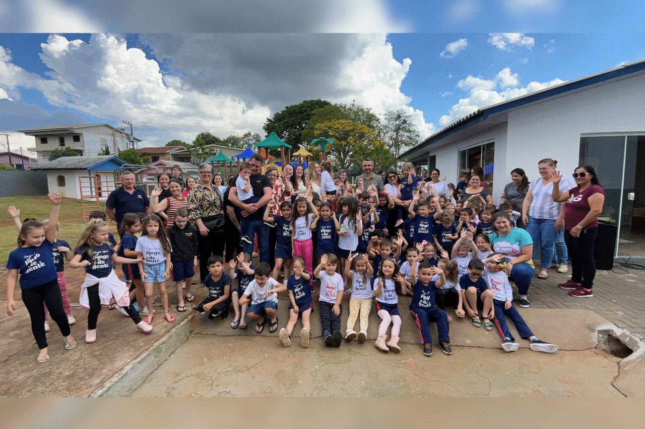 Escola Pingo de Gente inaugura Brinquedoteca e Sala de Leitura 1 crys 4 7