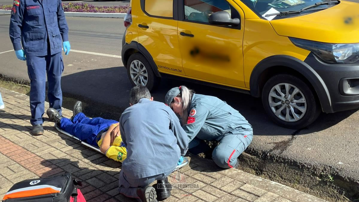 Funcionário dos Correios é atropelado no centro de Dionísio Cerqueira 3 fgrv4