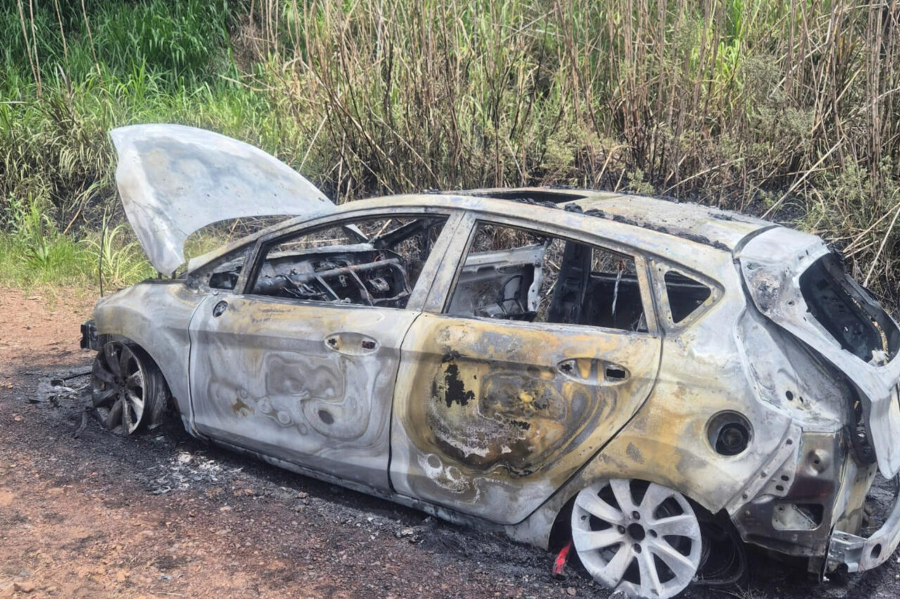 Homem atingido por disparos no Bairro Alvorada, morre no hospital 3 Morreu na madrugada desta quinta-feira, o homem atingido por vários disparos no caso registrado ao meio-dia de segunda-feira
