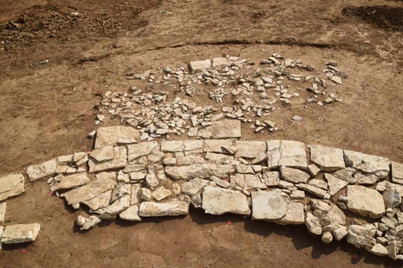 Túmulo romano de 2 mil anos é encontrado completamente vazio 3 Túmulo romano de 2 mil anos é encontrado completamente vazio