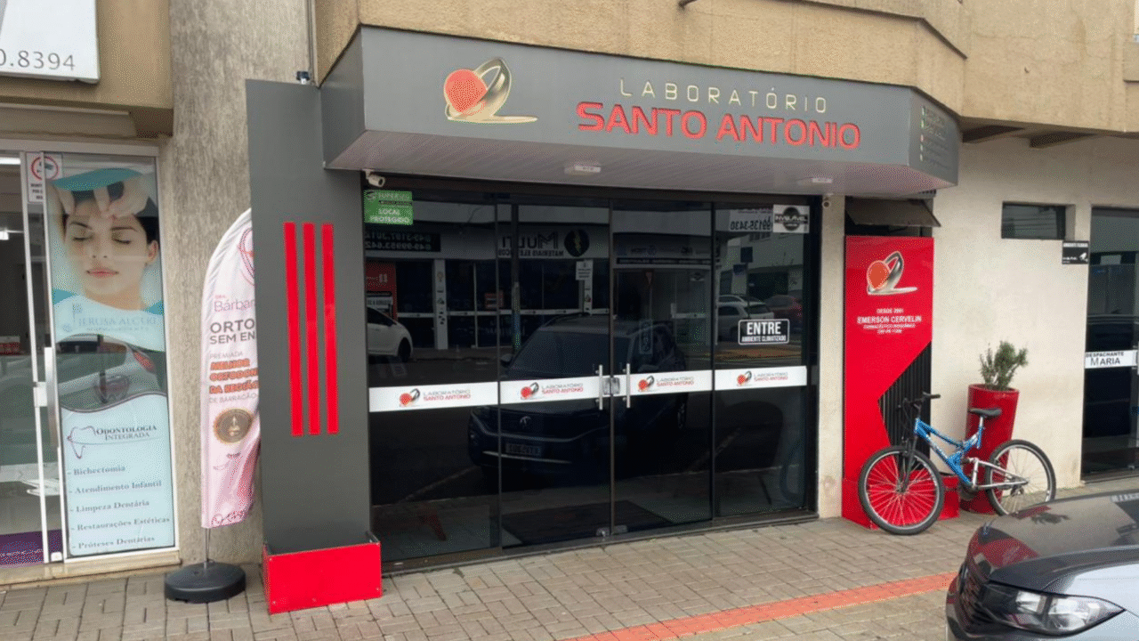 Outubro Rosa: Laboratório Santo Antonio promove check-up especial para mulheres