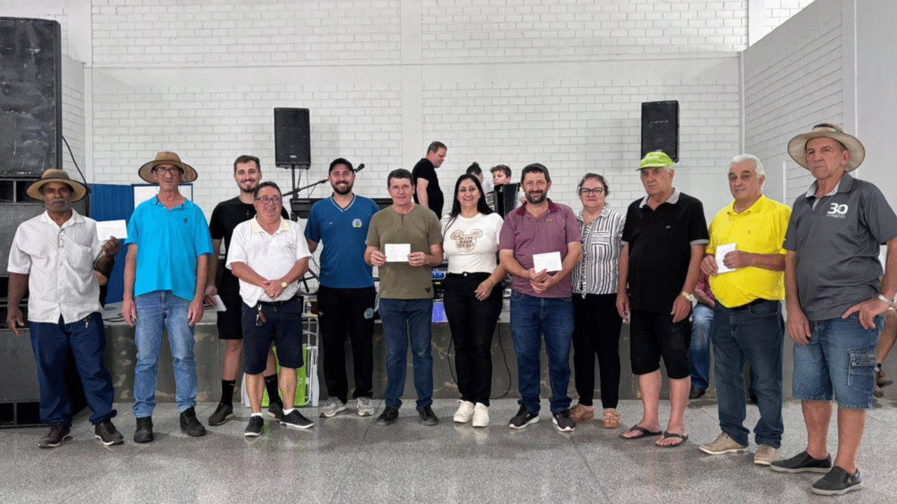 Mais de 500 idosos participam de comemoração em Bom Jesus do Sul