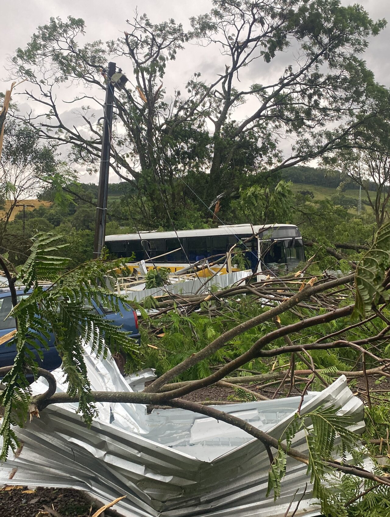 Tornado atinge Dionísio Cerqueira, confirma meteorologista 3 575188502 18410180218189072 5335260671922898084 n