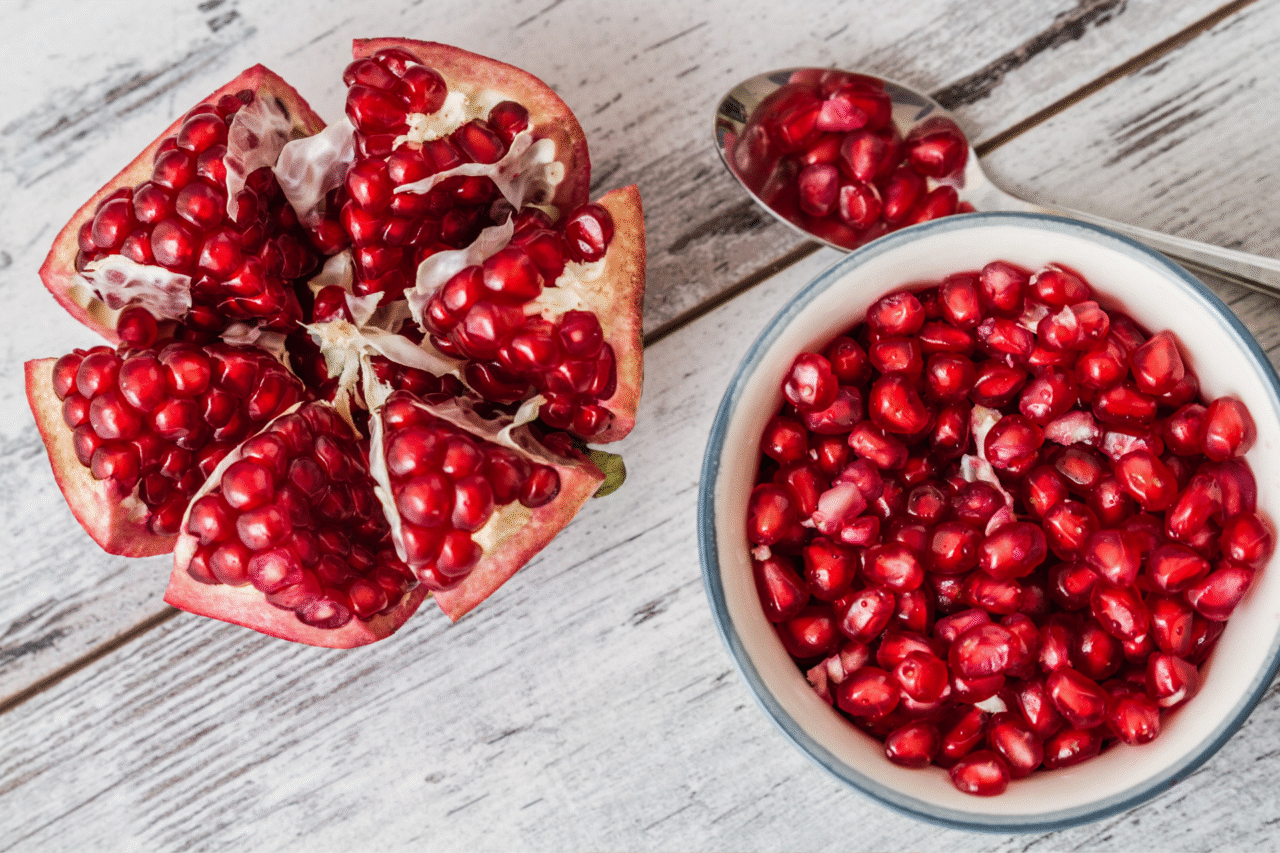 Romã: curiosidades surpreendentes sobre a fruta que atravessou civilizações e permanece símbolo de saúde, sorte e ciência 3 Heloisa L 11 7