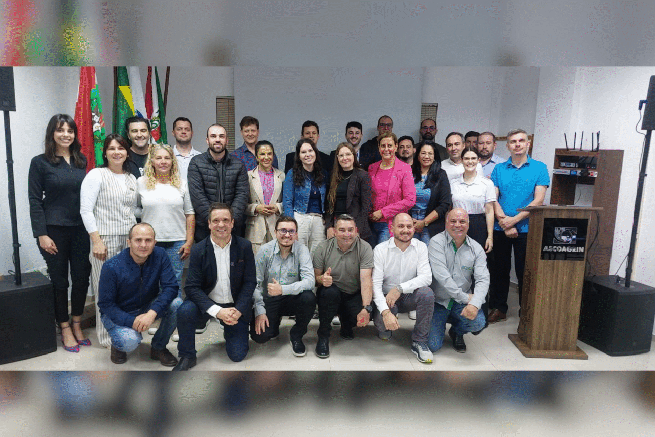 Seminário de comércio exterior reúne empresários do sudoeste na Tri-Fronteira 1 Heloisa L 12