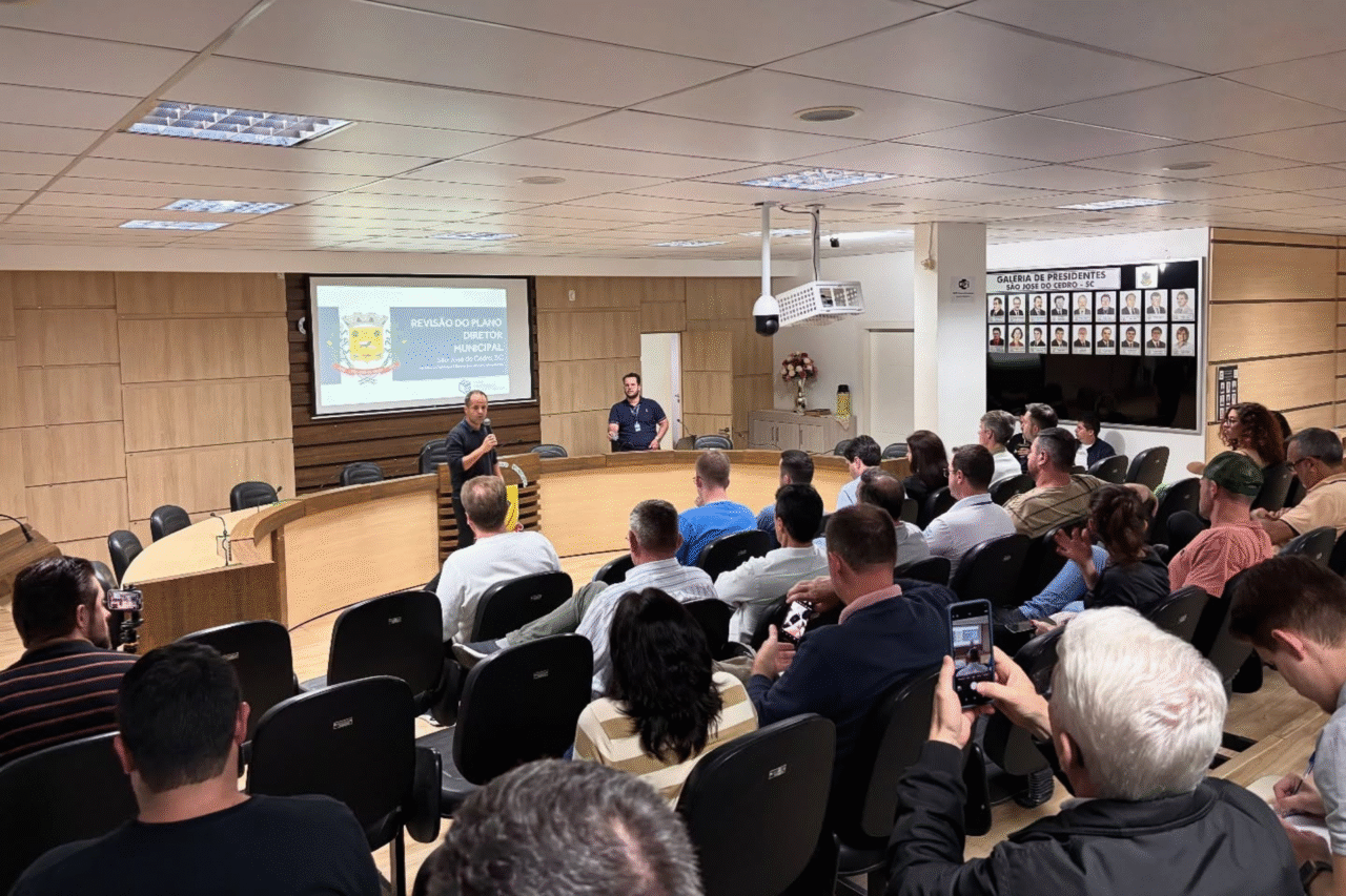 Audiência pública sobre Plano Diretor mobiliza comunidade de São José do Cedro